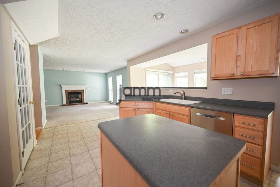 8728 Breckenridge Oval - Photo 4 of 26