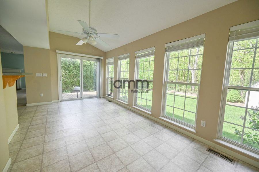 8728 Breckenridge Oval - Photo 6 of 26