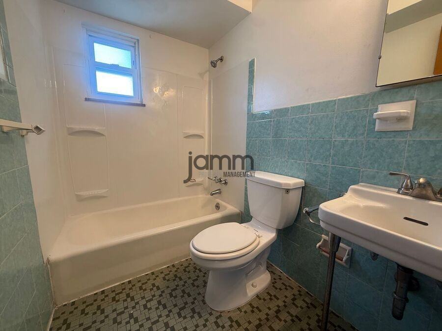 4201 Rocky River Dr - Photo 7 of 10