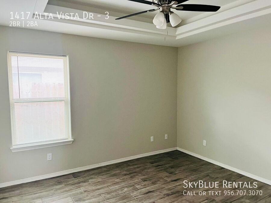 1417 Alta Vista Dr #3 - Photo 4 of 10