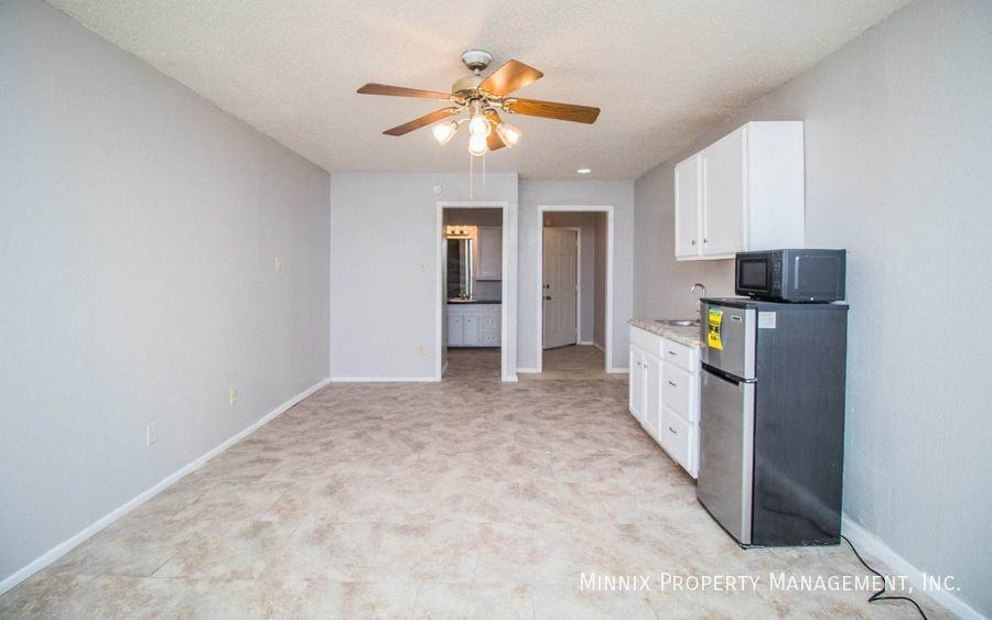 1615 16th St #1B - Photo 3 of 7