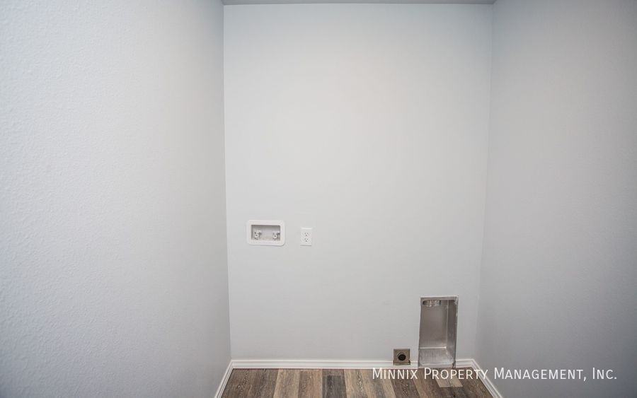 5604 Jarvis St #B - Photo 4 of 30