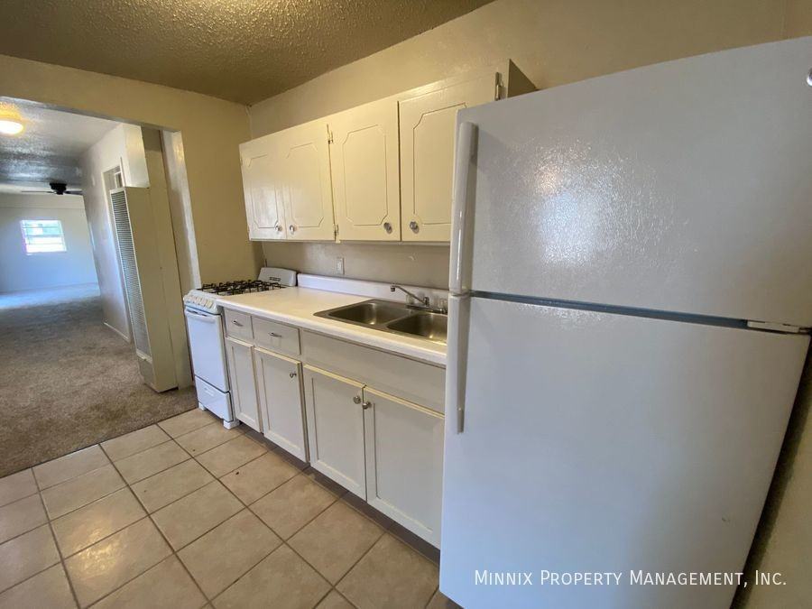 2520 41st St #C - Photo 4 of 17