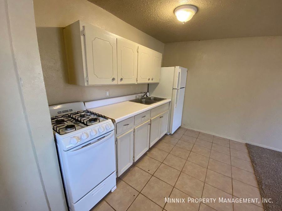 2520 41st St #C - Photo 5 of 17