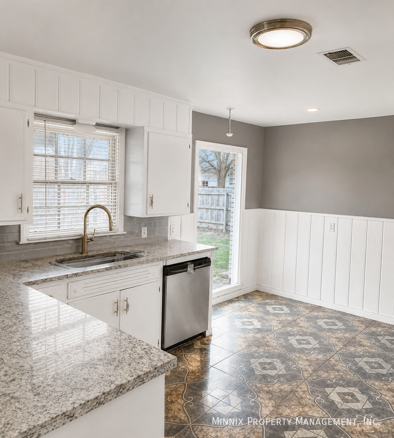 1309 59th St - Photo 4 of 15