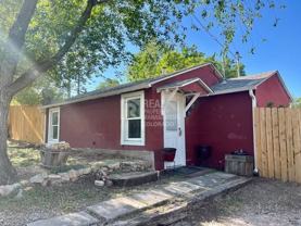 413 W Tyler St - Photo 1 of 1