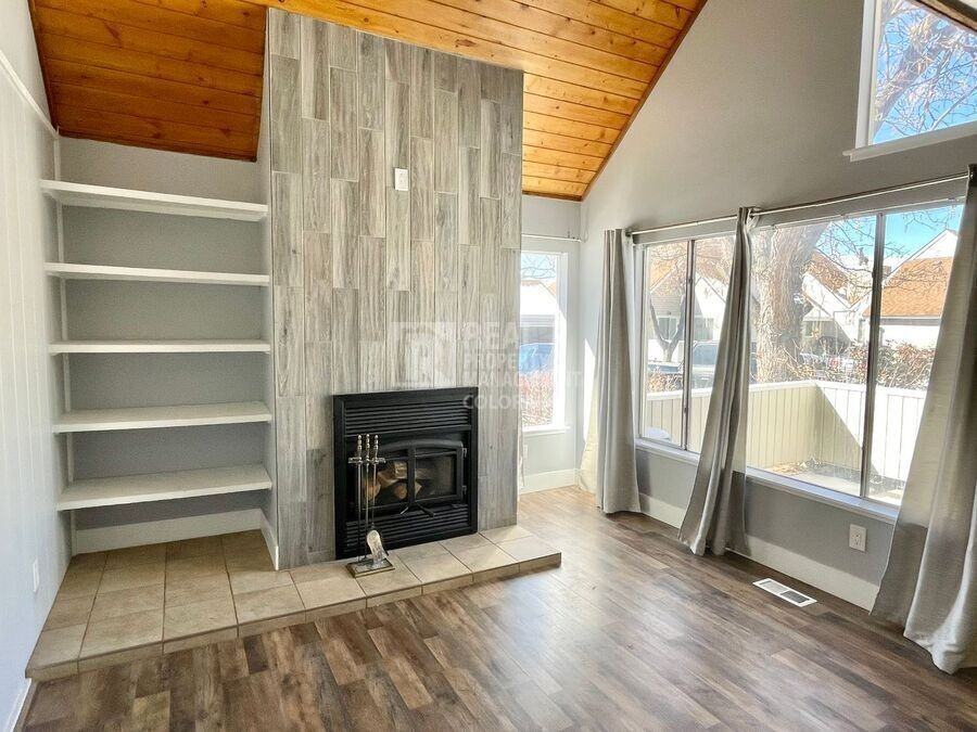 2441 S Xanadu Way #A - Photo 3 of 9