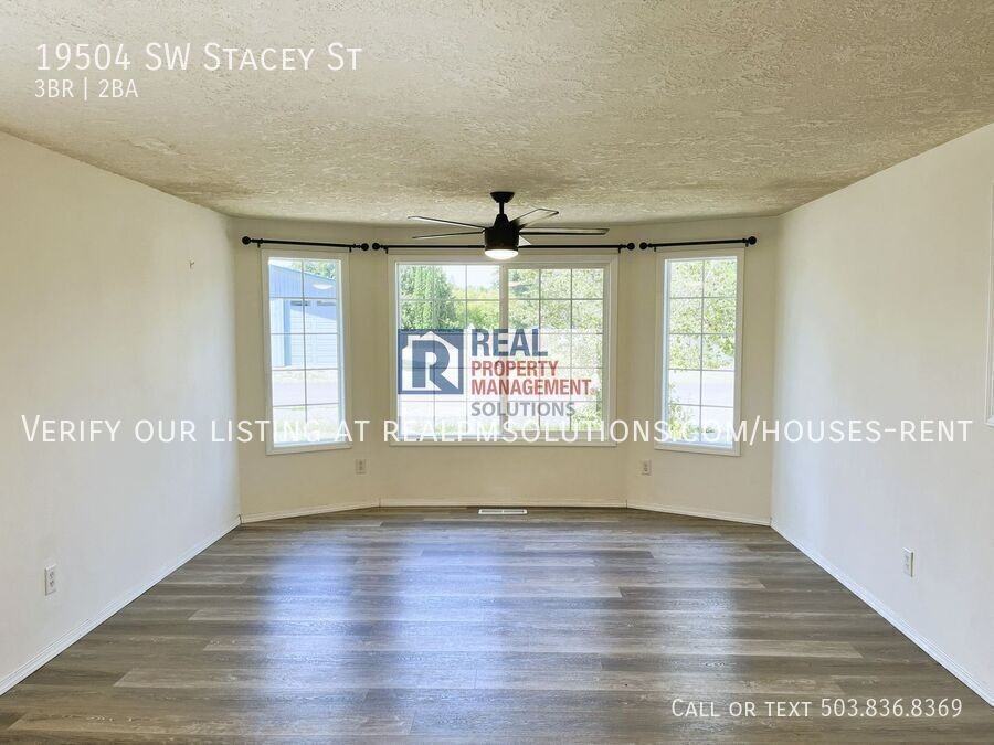 19504 Sw Stacey St - Photo 5 of 50