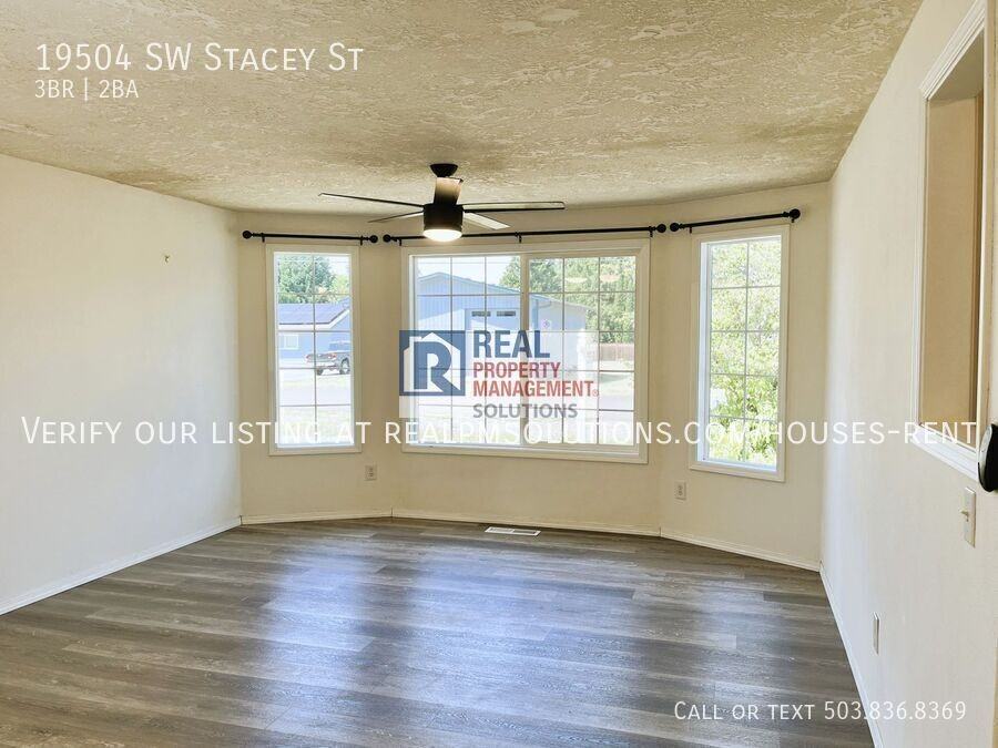 19504 Sw Stacey St - Photo 6 of 50