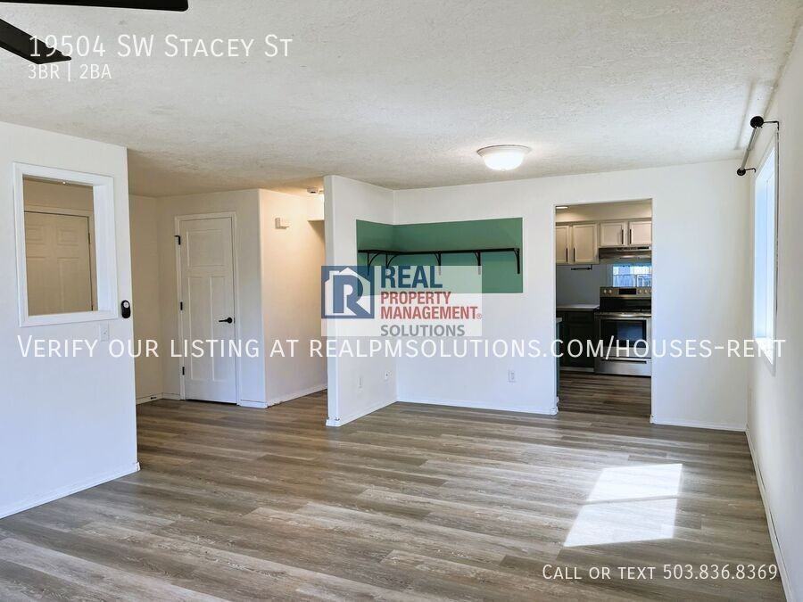 19504 Sw Stacey St - Photo 7 of 50