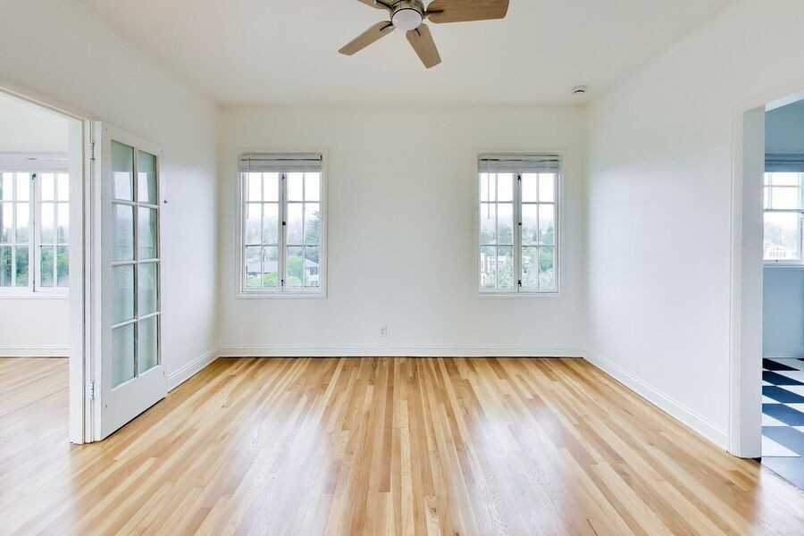 3719 Emerson St #09 - Photo 5 of 26