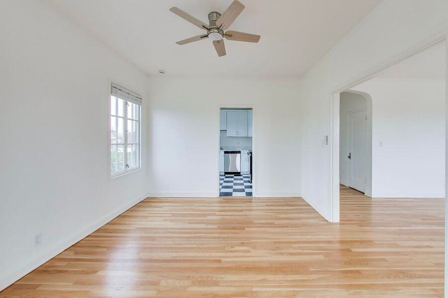 3719 Emerson St #09 - Photo 7 of 26