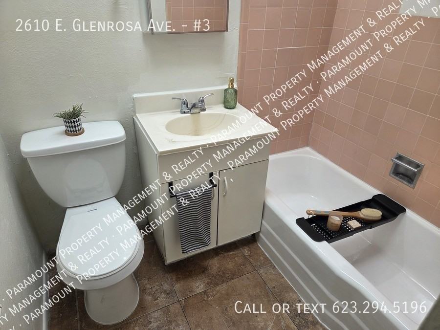 2610 E Glenrosa Ave #3 - Photo 7 of 12