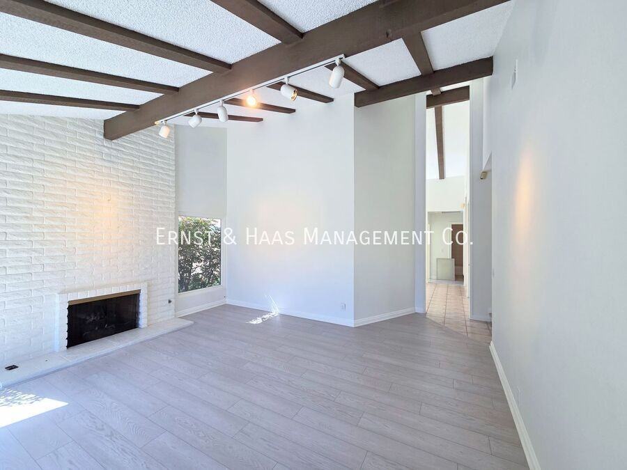 10835 Slater Ave - Photo 7 of 30