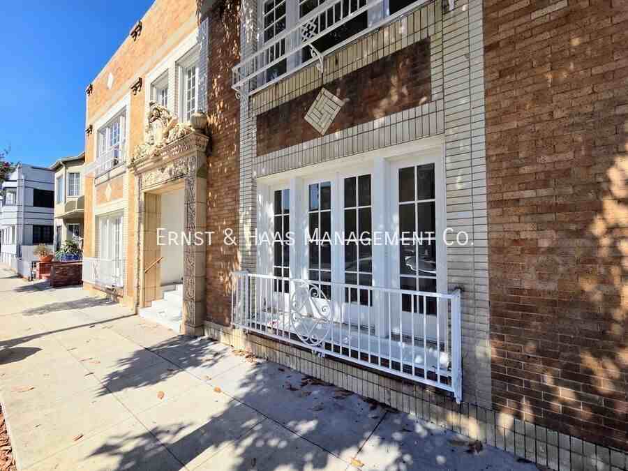 321 Chestnut Ave #02