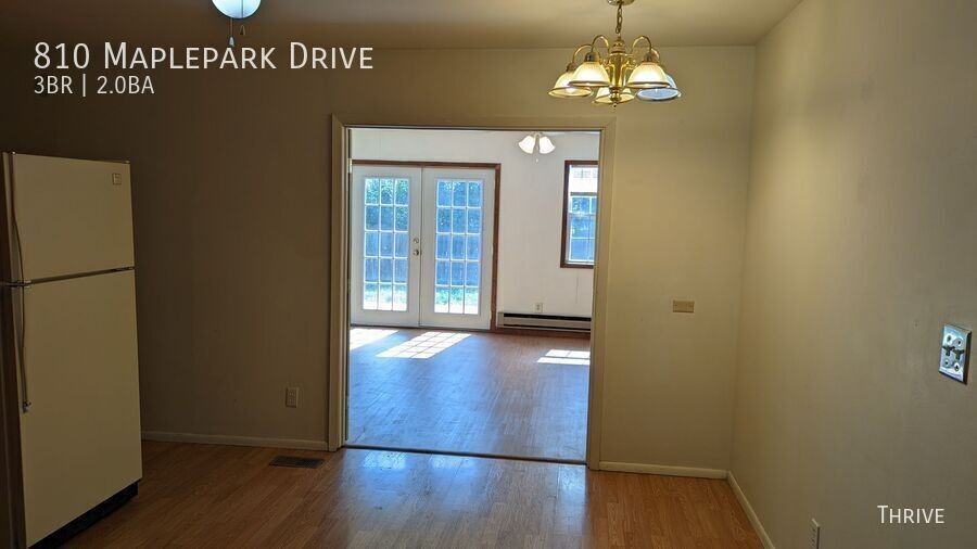 810 Maplepark Dr - Photo 4 of 11