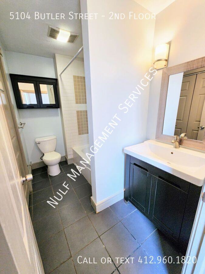 5104 Butler St #2ndFL - Photo 2 of 7