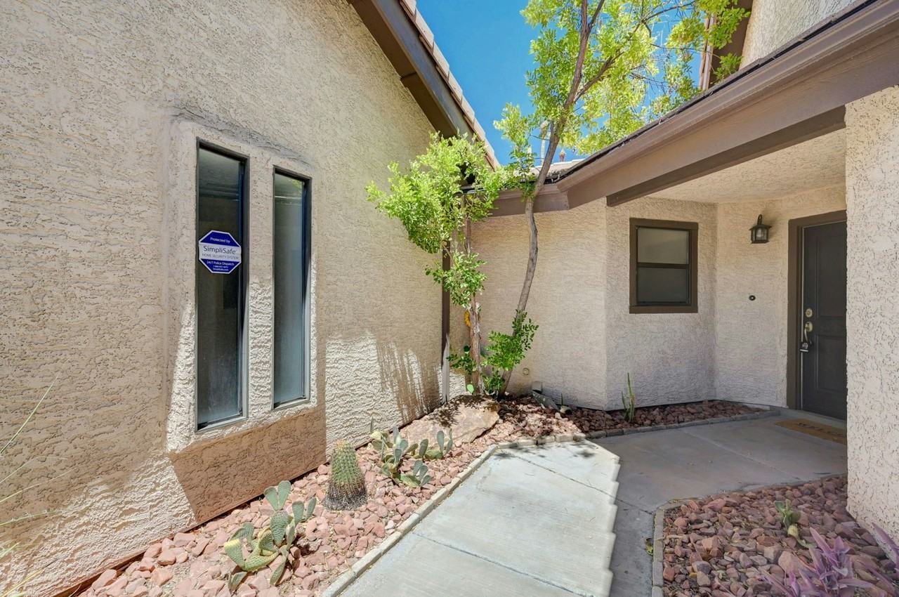 538 Lambeth Ct - Photo 4 of 50