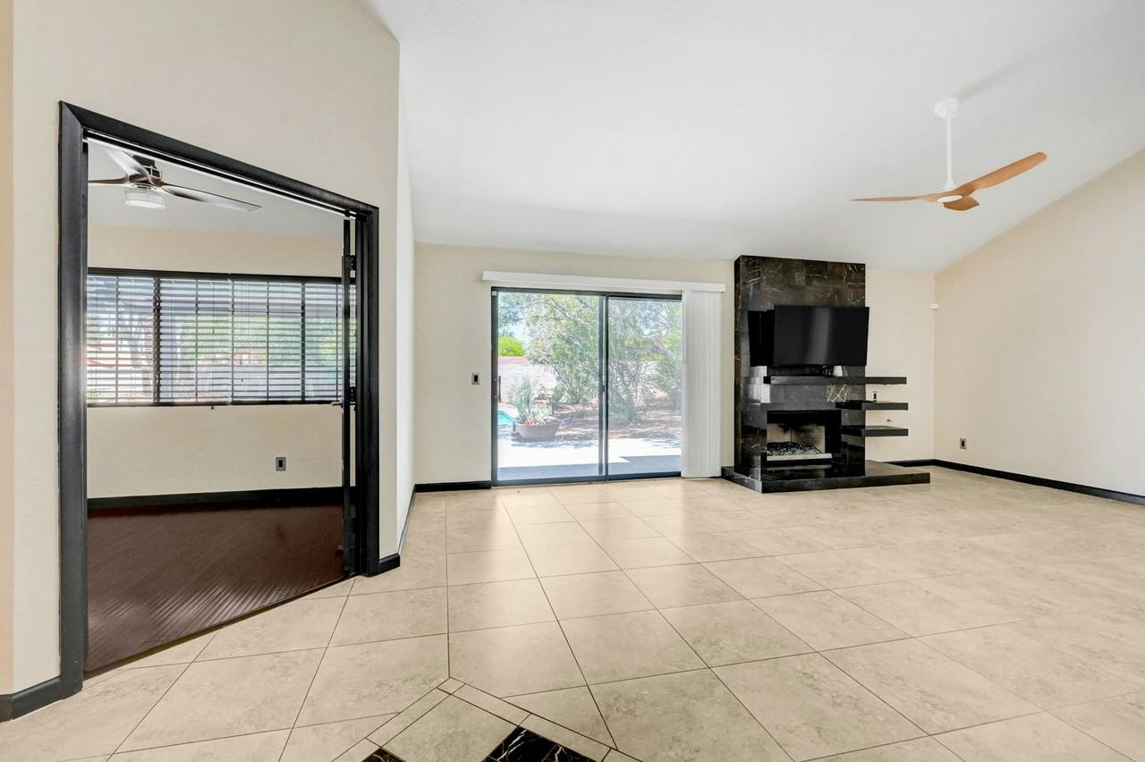 538 Lambeth Ct - Photo 7 of 50