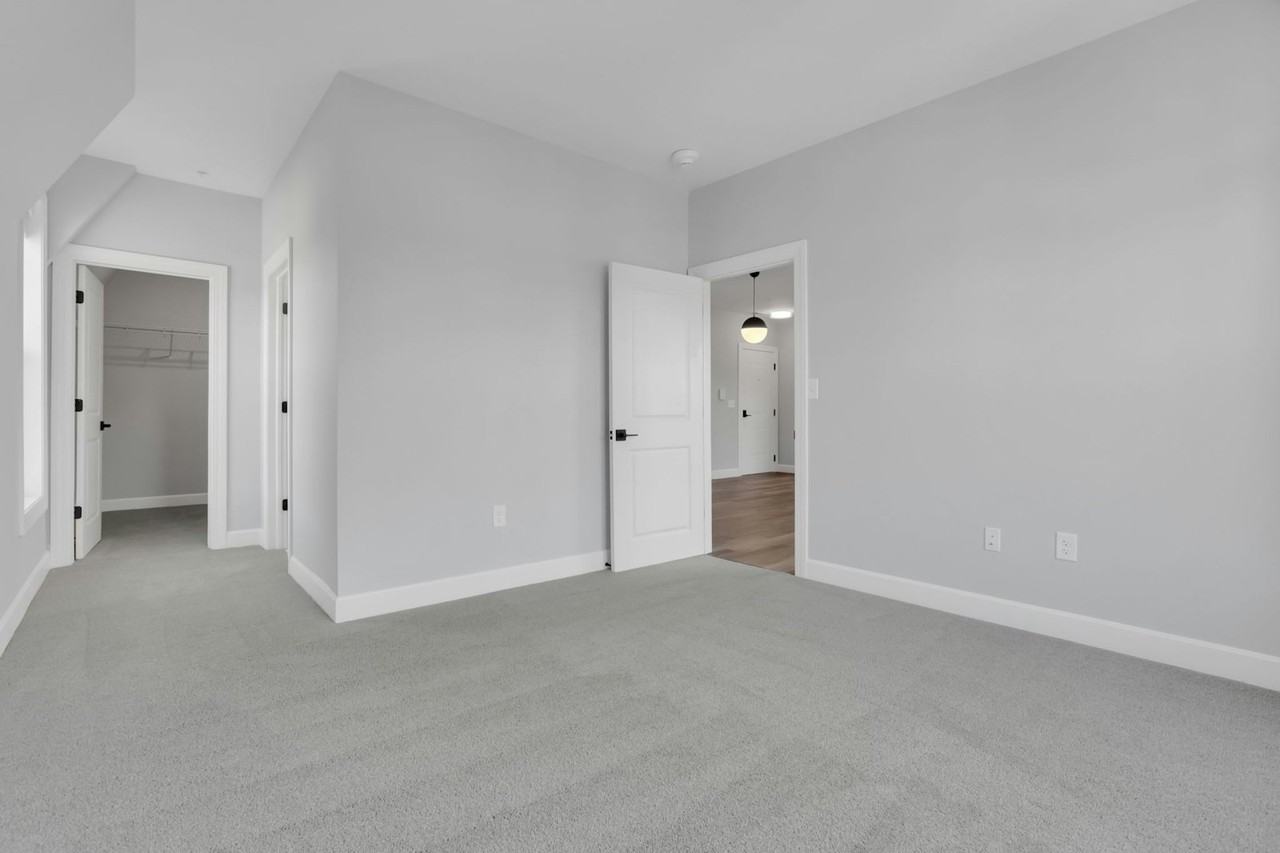 31 West Waterloo Street, Unit E - Photo 7 of 9