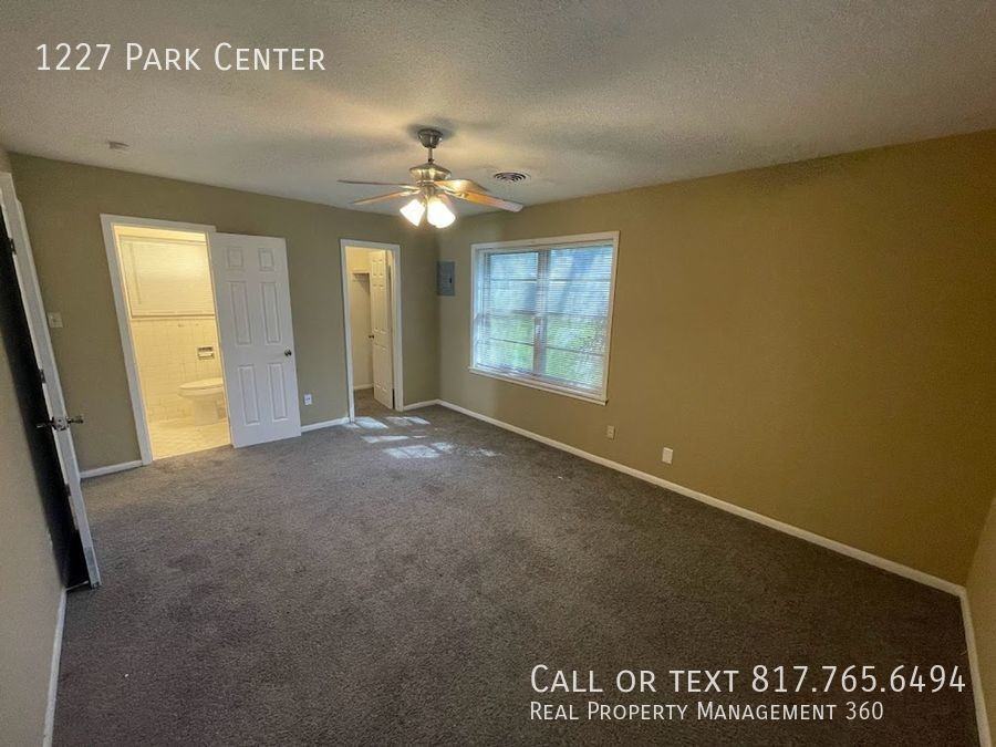 1227 Park Center St - Photo 6 of 13