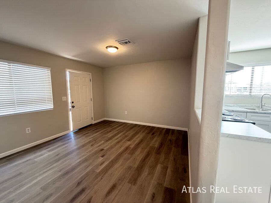 506 N Iroquois Ave #1 - Photo 2 of 21