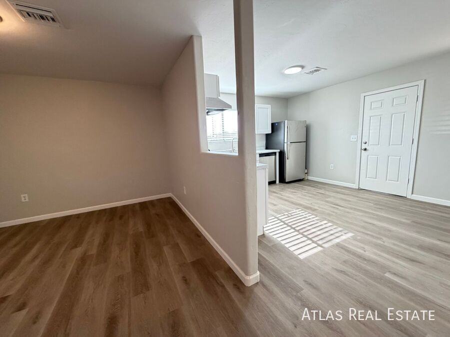 506 N Iroquois Ave #1 - Photo 5 of 21