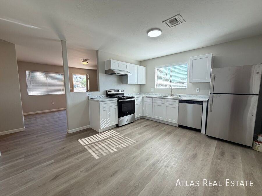 506 N Iroquois Ave #1 - Photo 6 of 21