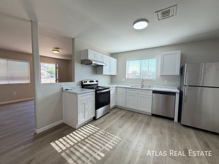 506 N Iroquois Ave #1 - Photo 7 of 21