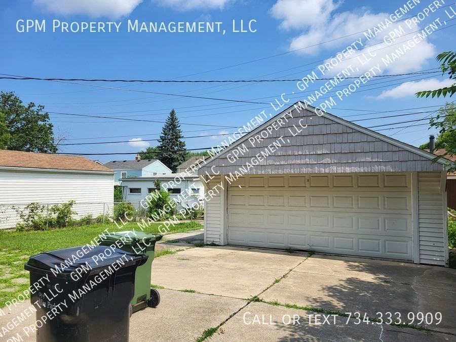 15120 Keppen Ave - Photo 3 of 19