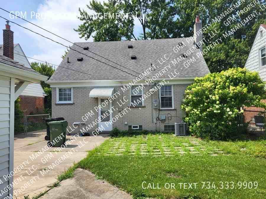 15120 Keppen Ave - Photo 4 of 19