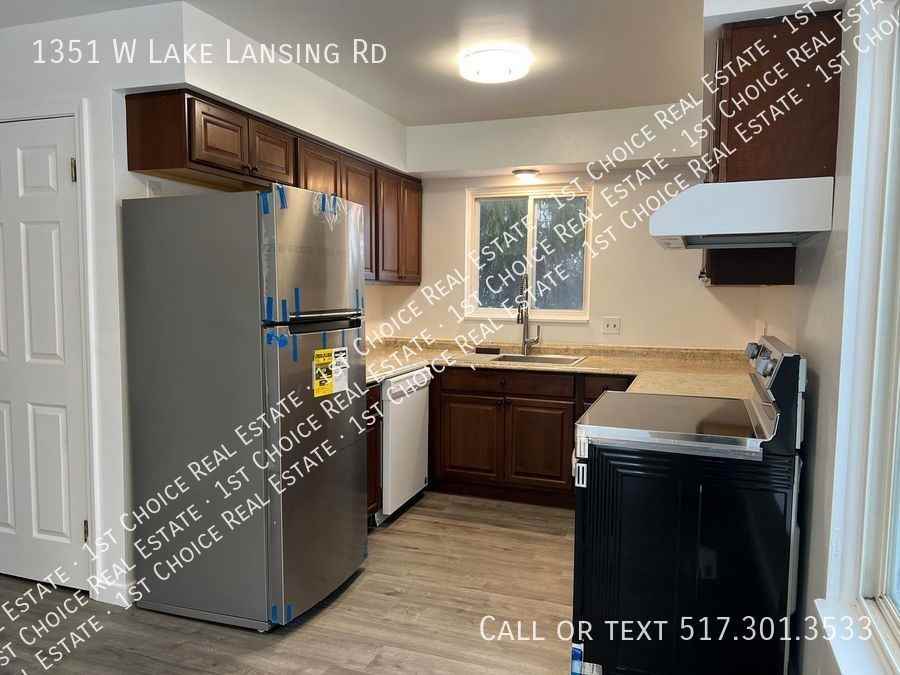 1351 W Lake Lansing Rd - Photo 4 of 15