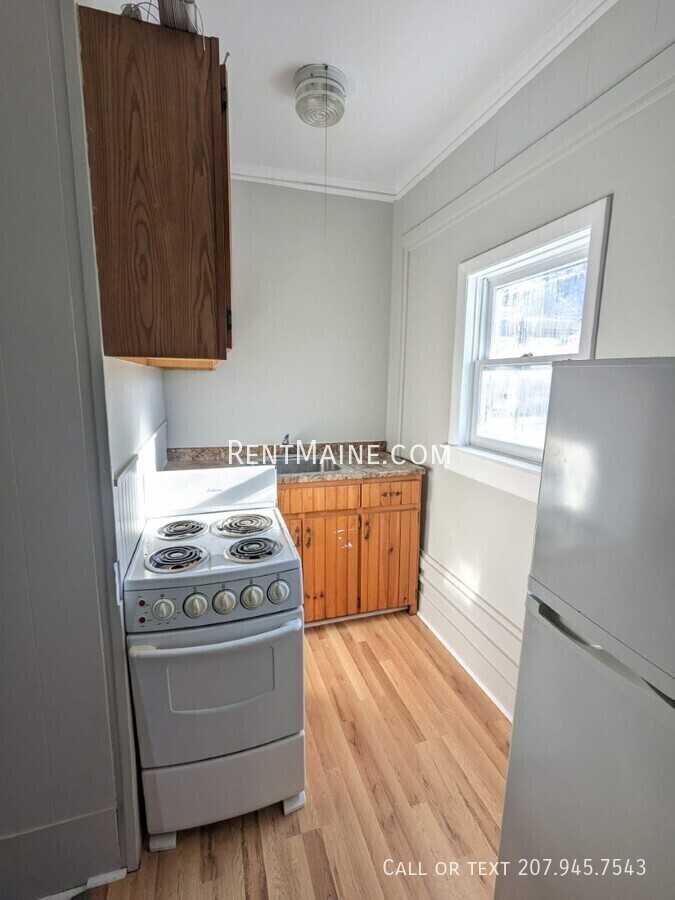 99 Center St #1 - Photo 3 of 8