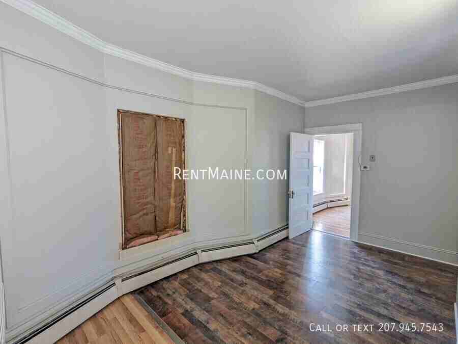 99 Center St #1 - Photo 4 of 8