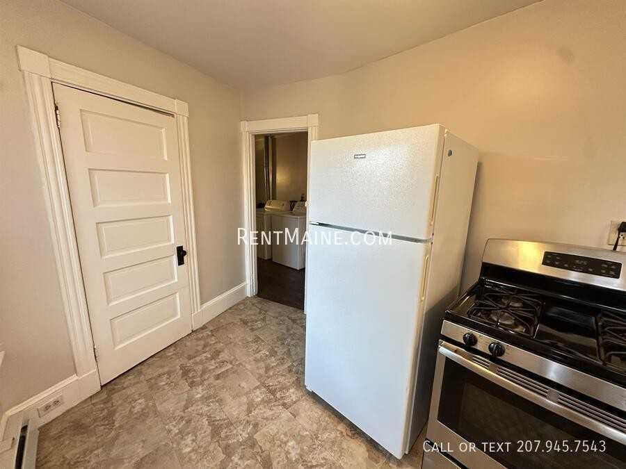 99 Sanford St #B - Photo 2 of 14