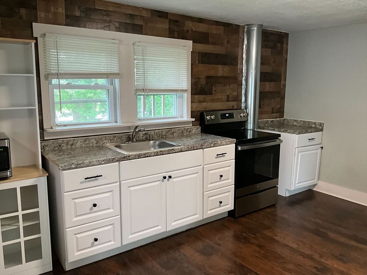 37 Fairbanks St #1 - Photo 3 of 14