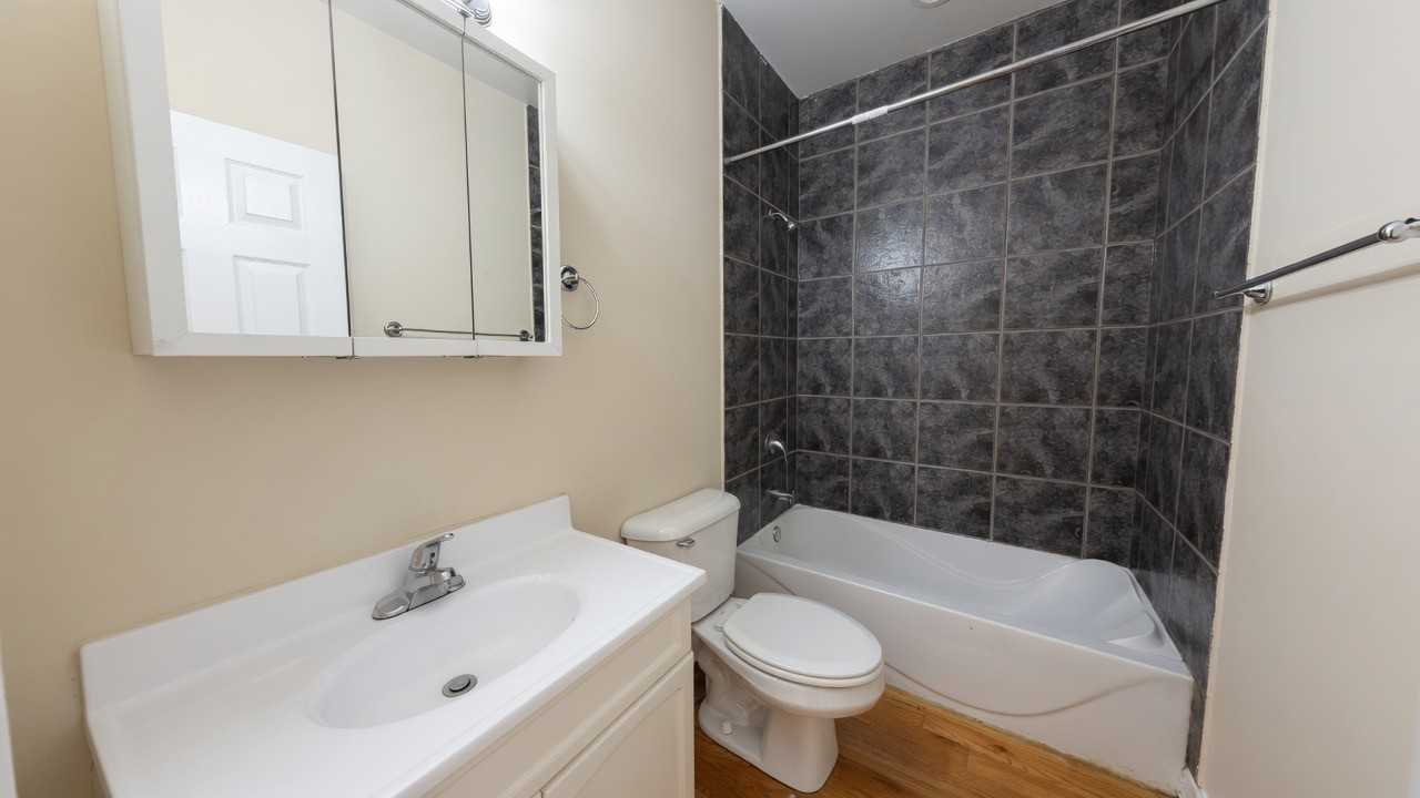 4609 N Kimball Ave #3N - Photo 6 of 7