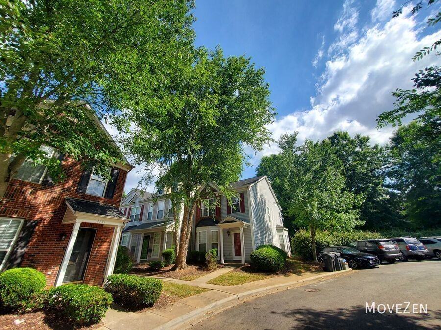 8955 Gerren Ct - Photo 5 of 34