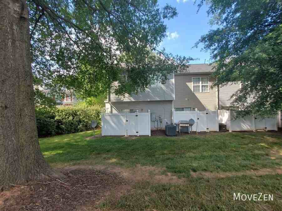 8955 Gerren Ct - Photo 6 of 34