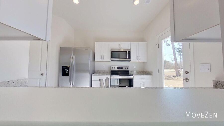 5403 Avery Dr - Photo 7 of 37