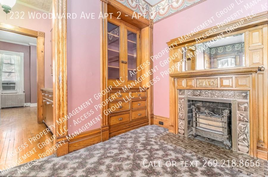 232 Woodward Ave Apt 2 #2 - Photo 6 of 16