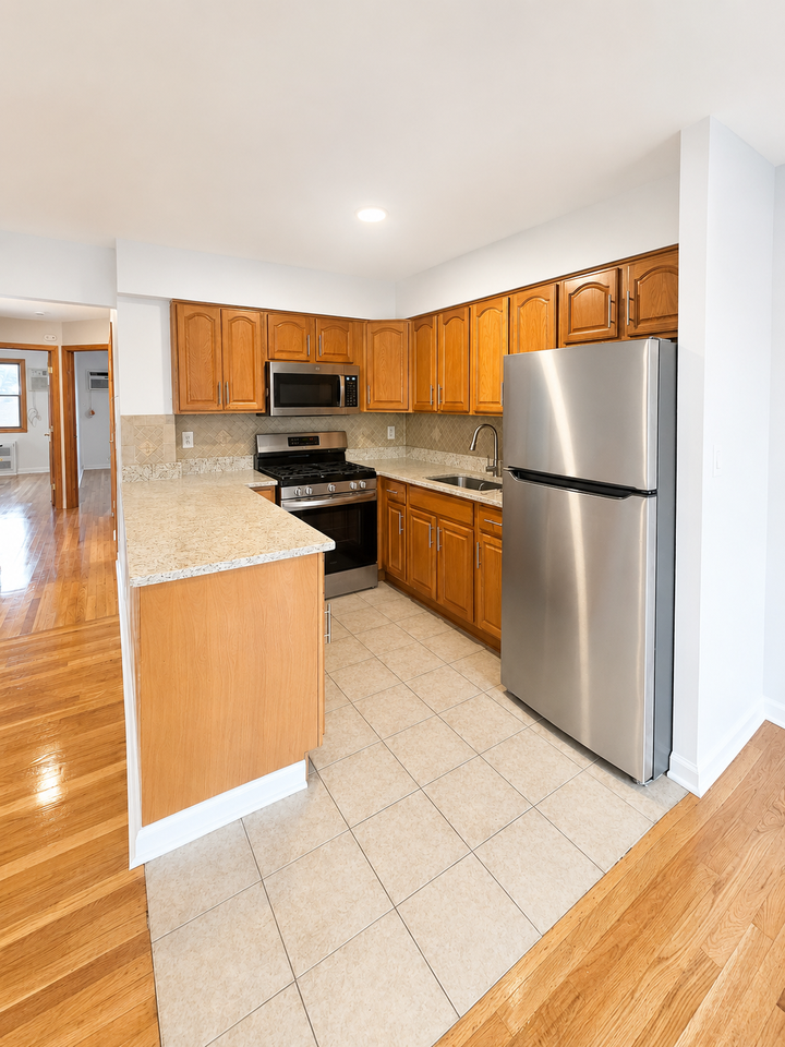 9010 70th Drive, Unit 3 - Photo 4 of 15