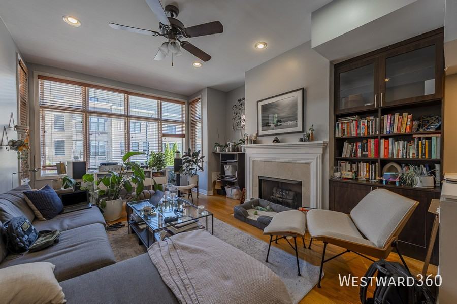 127 E 18th St #TH - Photo 2 of 17