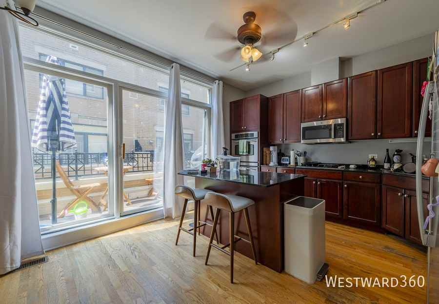 127 E 18th St #TH - Photo 7 of 17