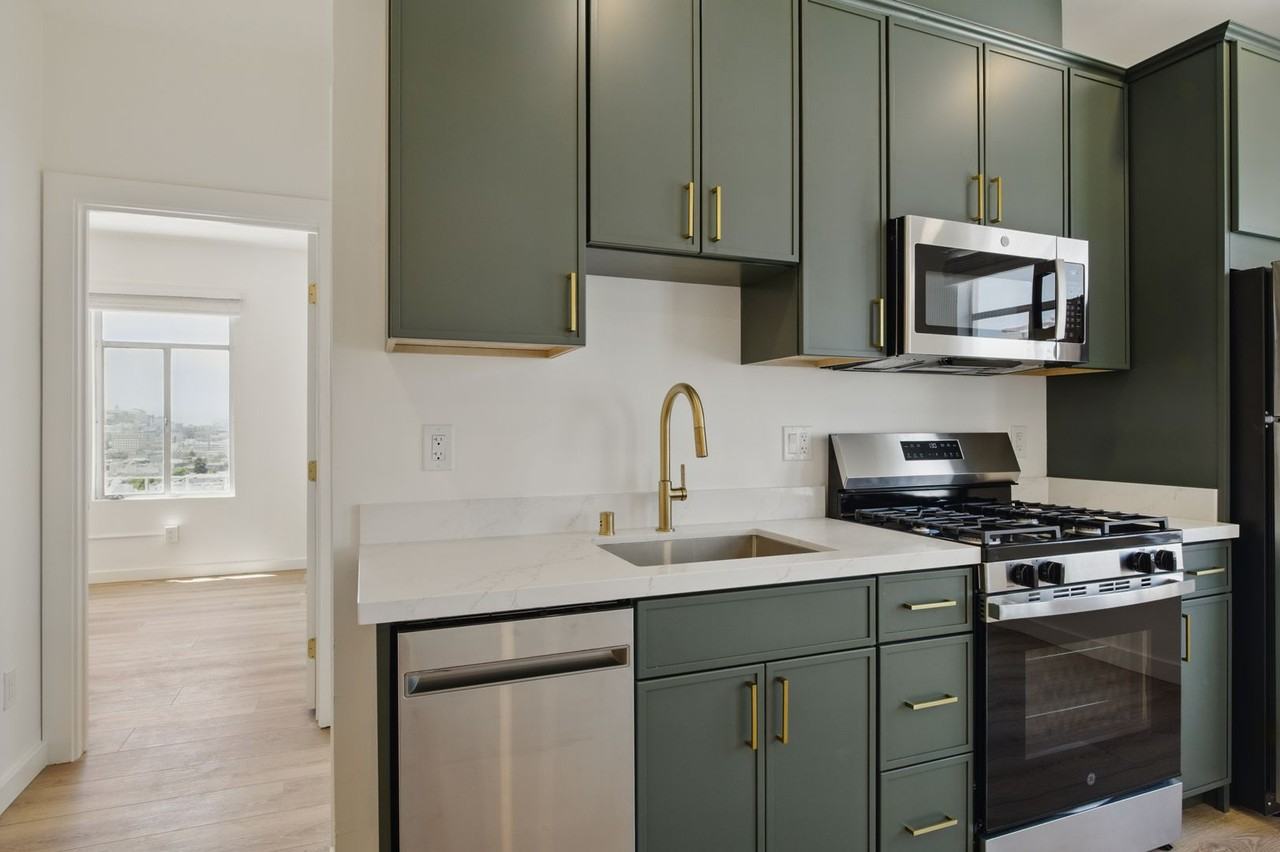 1700 Octavia St #406 - Photo 5 of 24