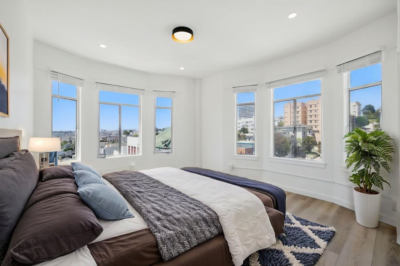 1700 Octavia St #406 - Photo 6 of 24