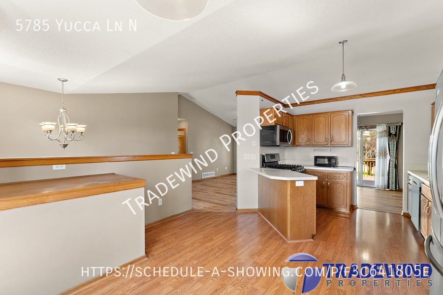 5785 Yucca Ln N - Photo 6 of 35