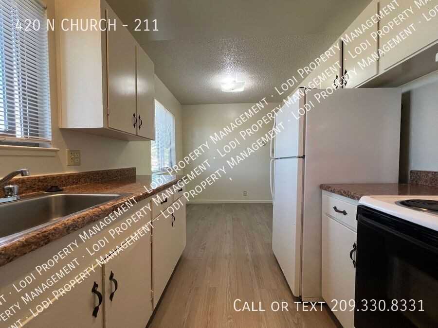 420 N Church St #211 - Photo 4 of 18