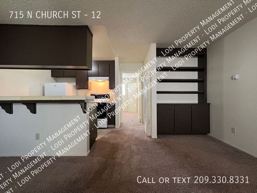 715 N Church St #12