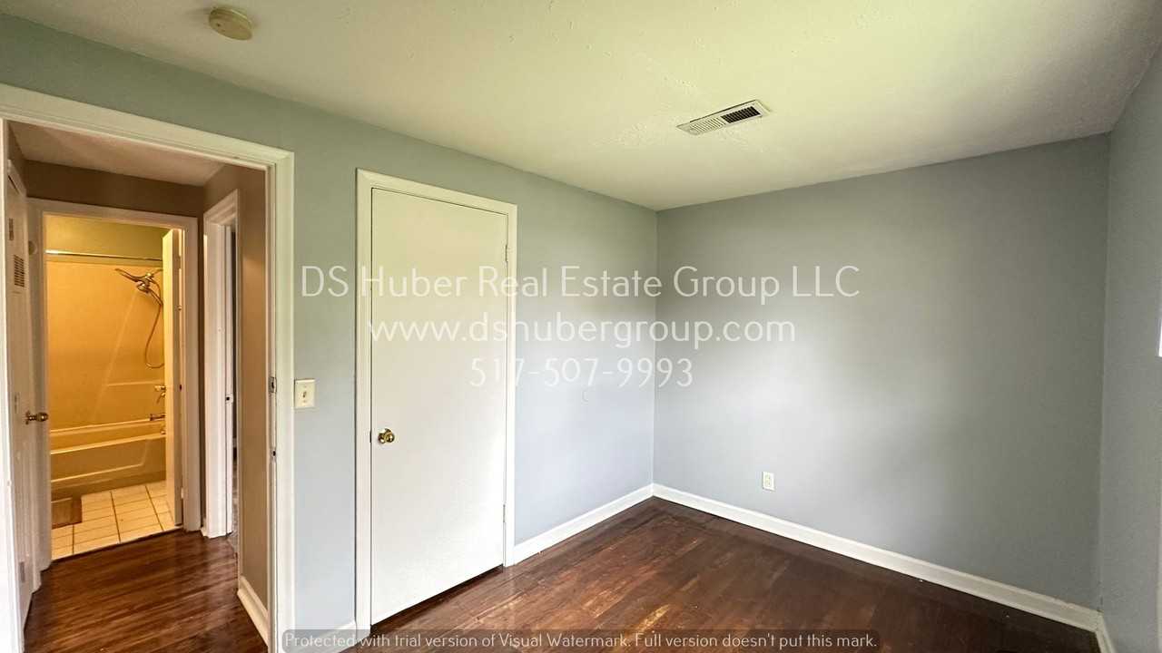 1218 Victoria Dr - Photo 6 of 10